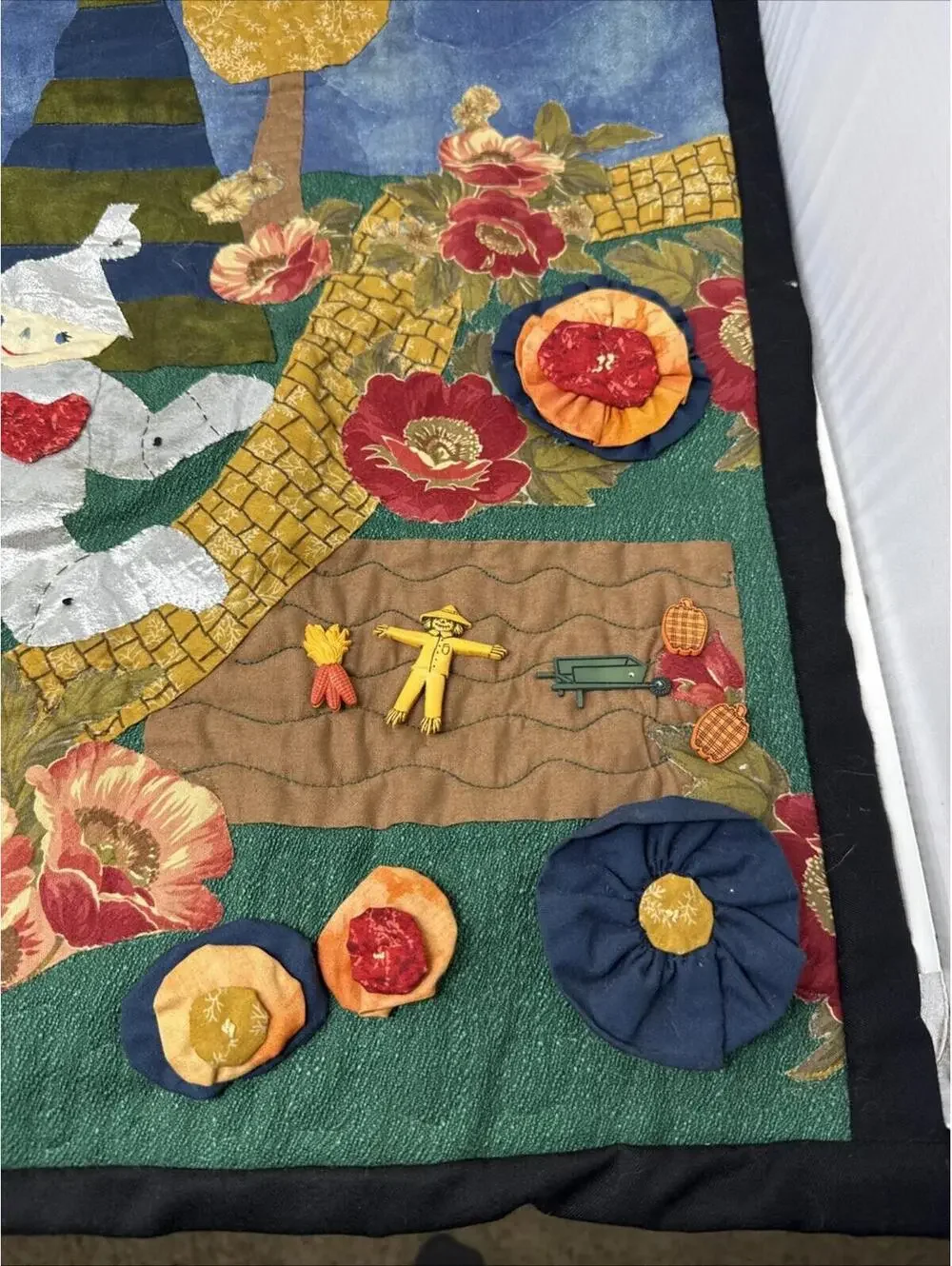 Hand Quilted Vintage Wizard Of Oz Hanging Piece 29”